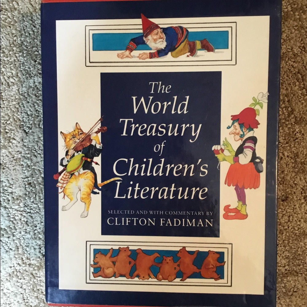 The World Treasury of Children’s Literature 2 Volumes. Collectible condition